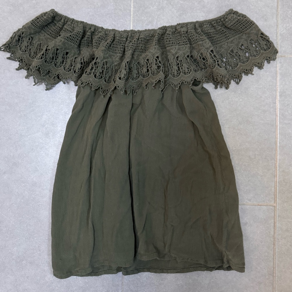 Vanilla Star off the shoulder Olive Lace Detail shirt